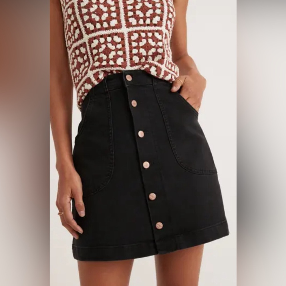 Marine Layer Black Denim Skirt Size 8. Brand New with Tags.